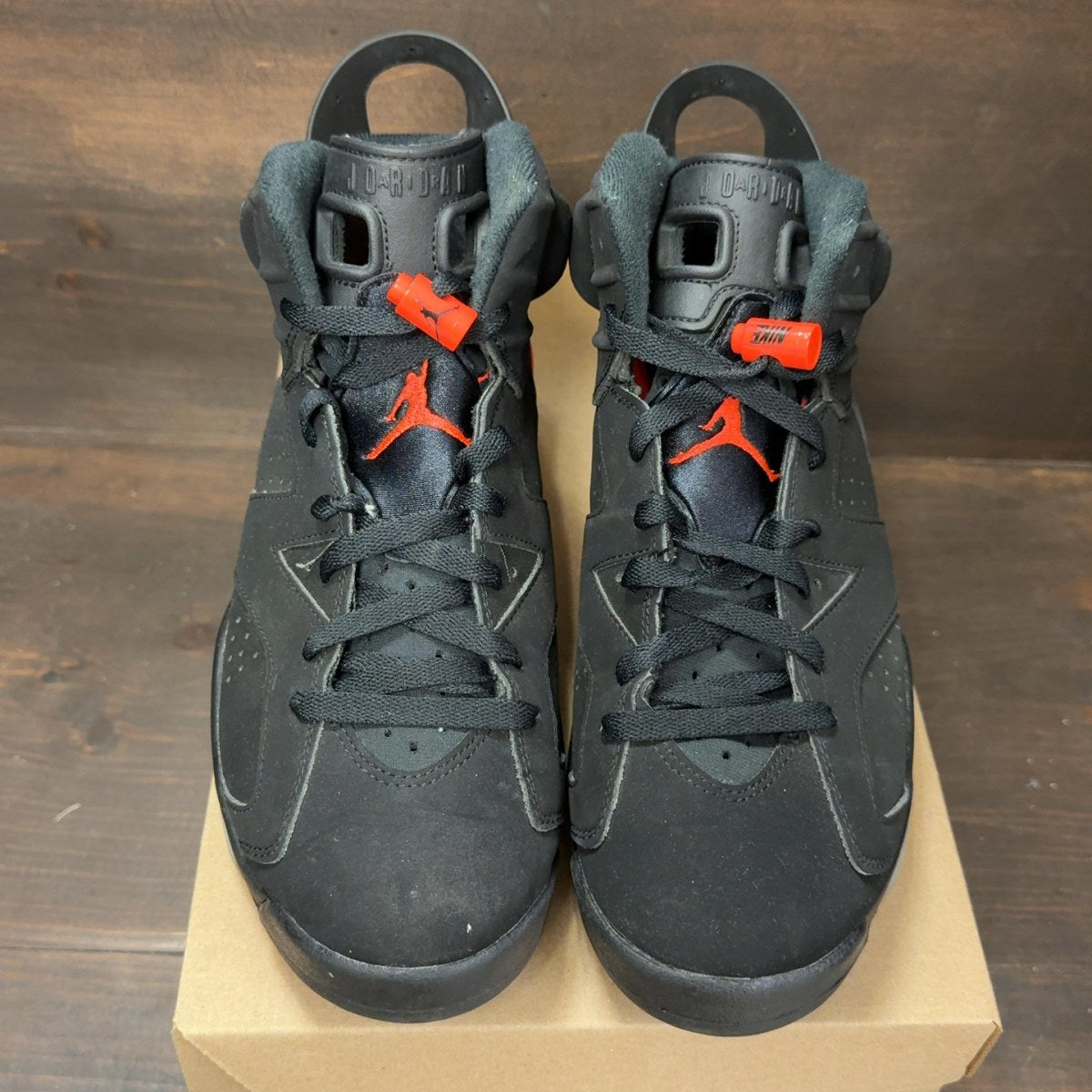Jordan 6 Retro Black Infrared (2019) Size 8.5 (Pre-Owned) - Image 3