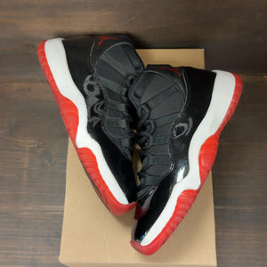 Jordan 11 Retro Playoffs Bred (2019) Size 9 (Pre-Owned) - Image 2