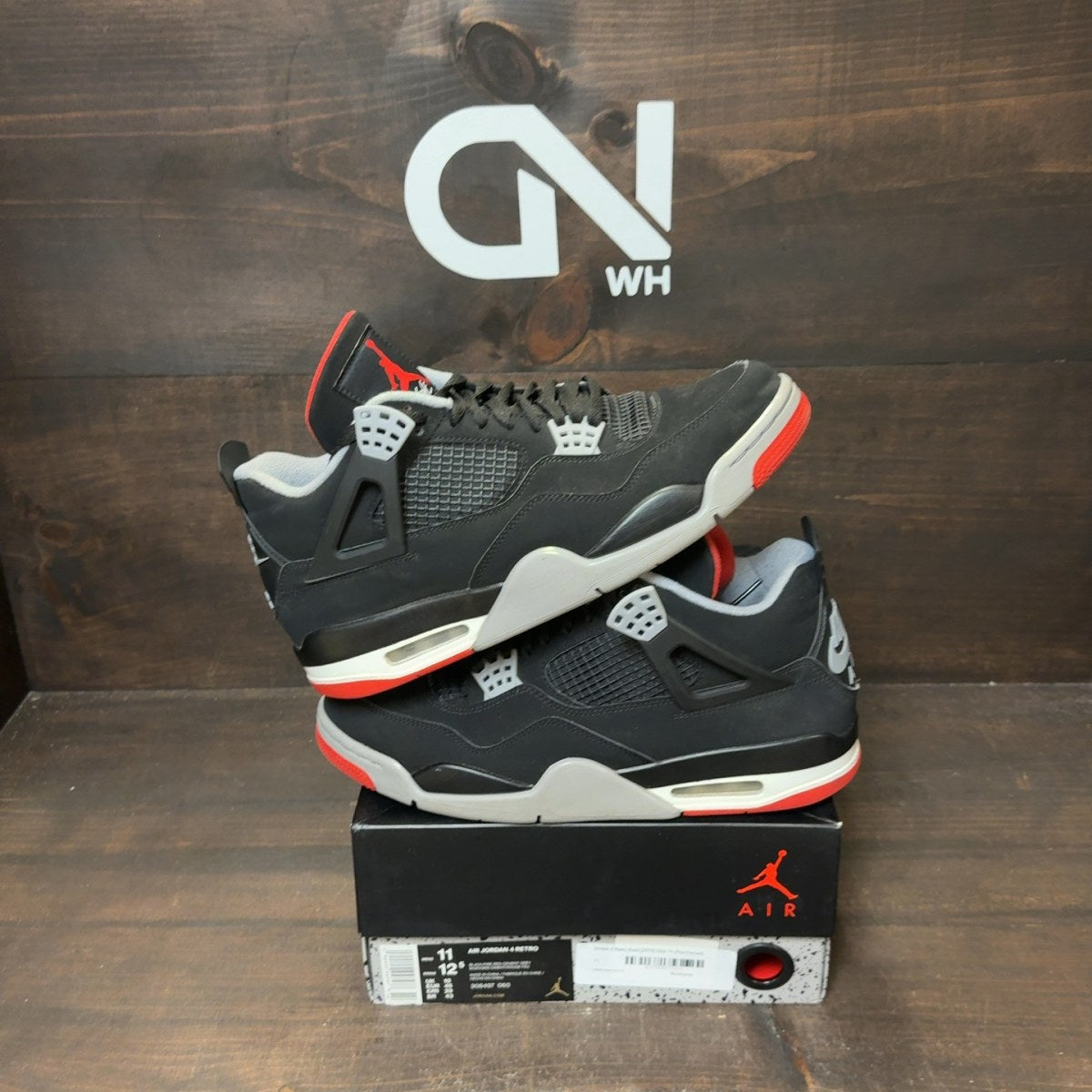 Jordan 4 Retro Bred (2019) - Image 1