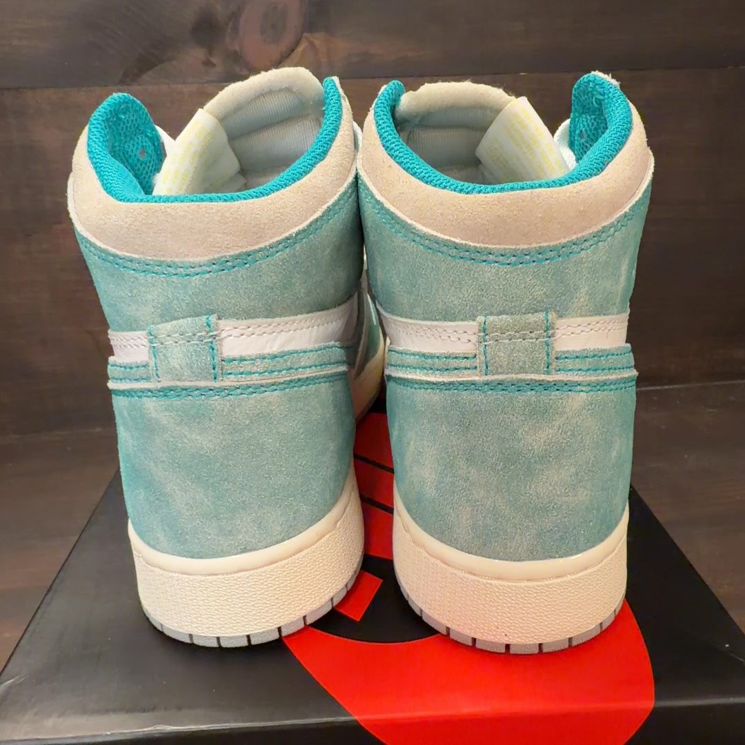 Jordan 1 Retro High Turbo Green (GS) - Image 4
