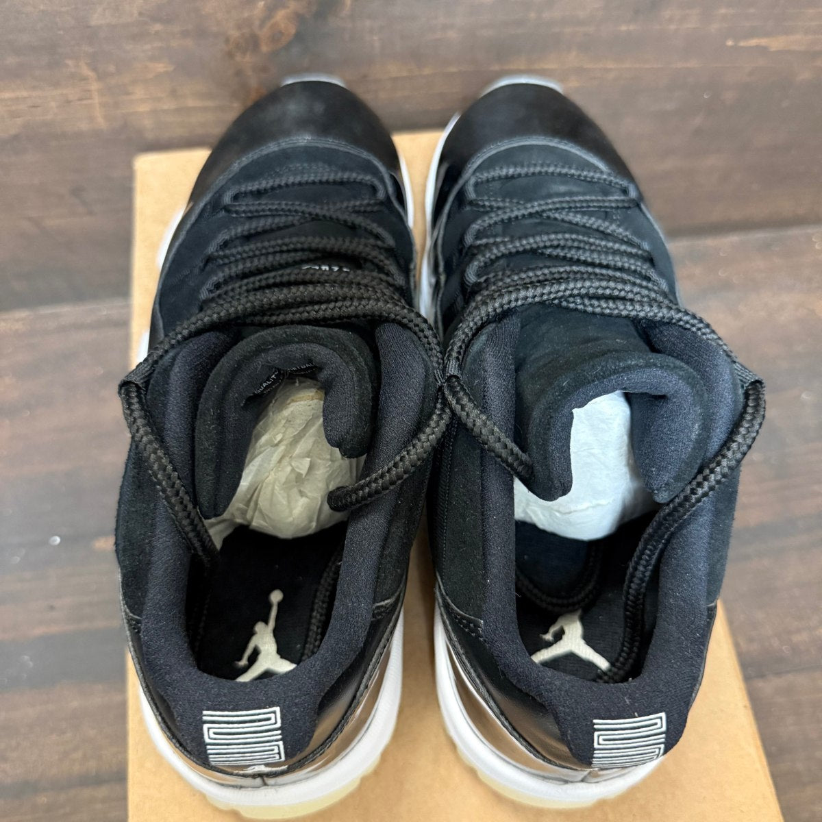 Jordan 11 Retro Low Barons Size 10 (Pre-Owned) - Image 5