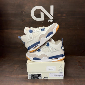 Jordan 4 Retro SB Navy Size 5 (Pre-Owned) - front