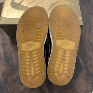 Jordan 1 Retro High OG Black Metallic Gold Size 9.5 (Pre-Owned) - Image 5
