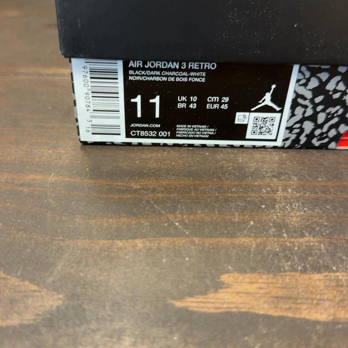 Jordan 3 Retro Black Cat (2025) Size 11 (Pre-Owned) - aux