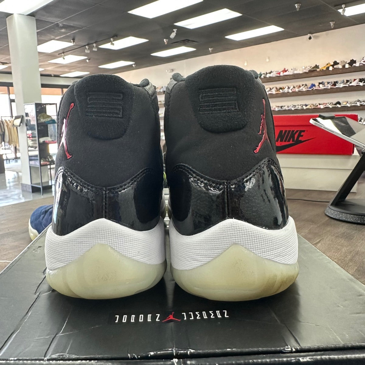Jordan 11 Retro 72-10 - Image 4