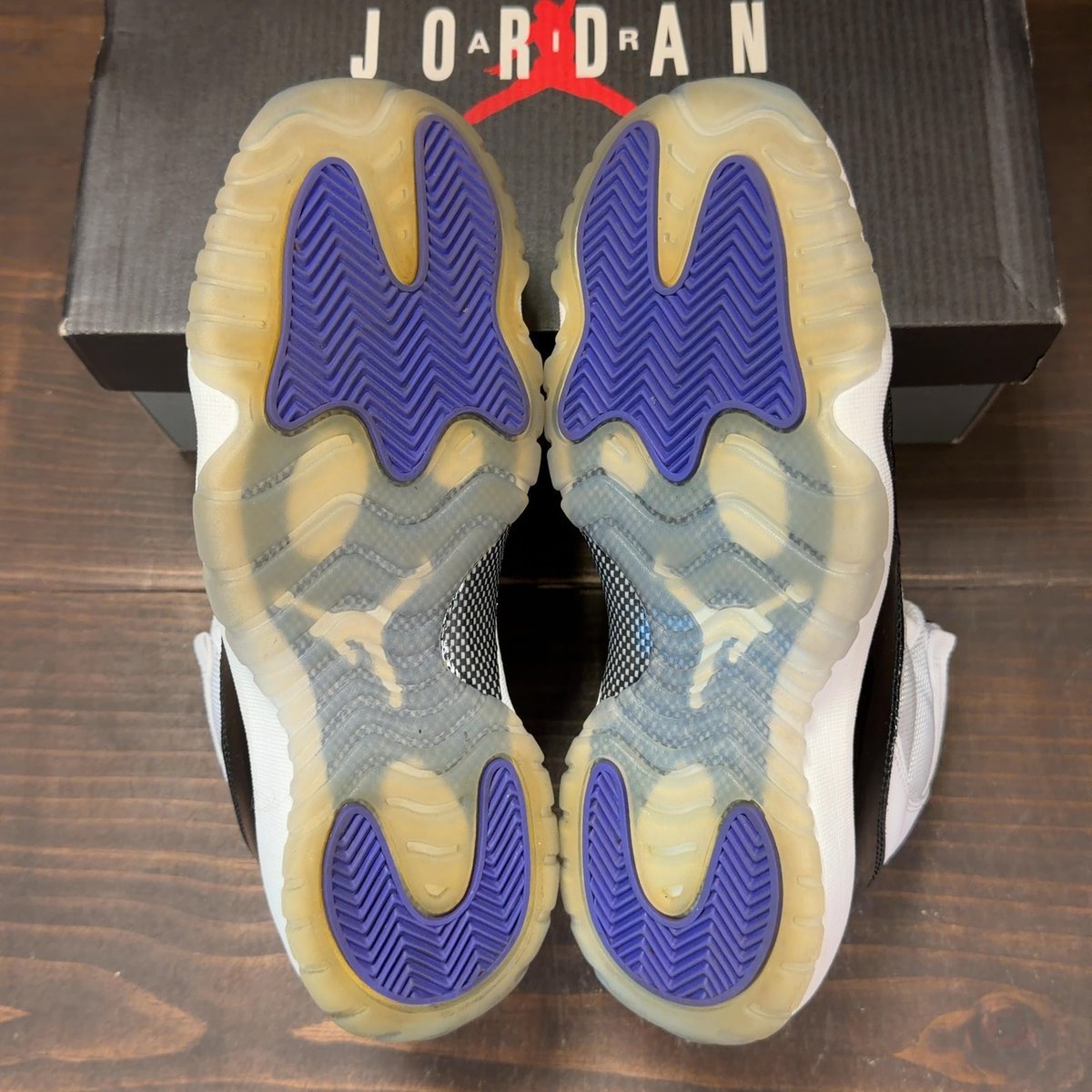 Jordan 11 Retro Concord (2018) (GS) Size 7Y (Pre-Owned) - aux