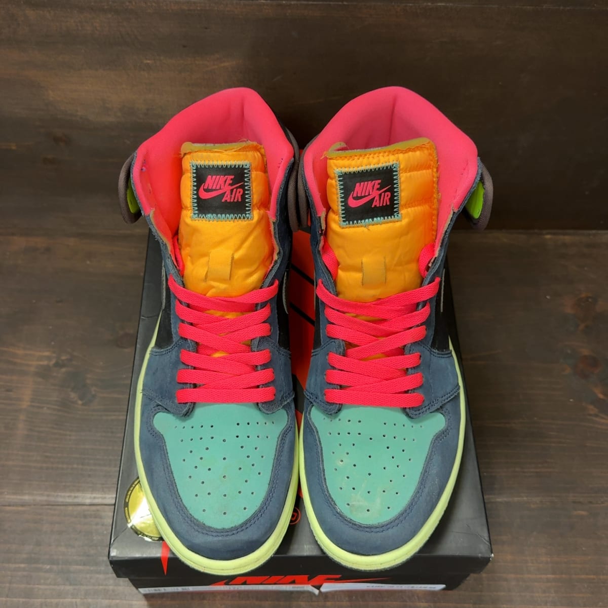 Jordan 1 Retro High Tokyo Bio Hack Size 10.5 (Pre-Owned) - tag