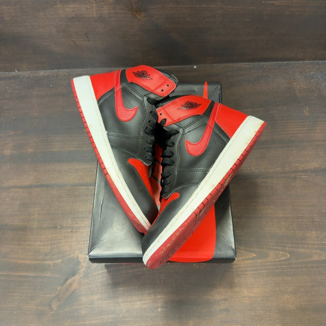 Jordan 1 Retro Bred Banned (2016) (GS) - Image 1