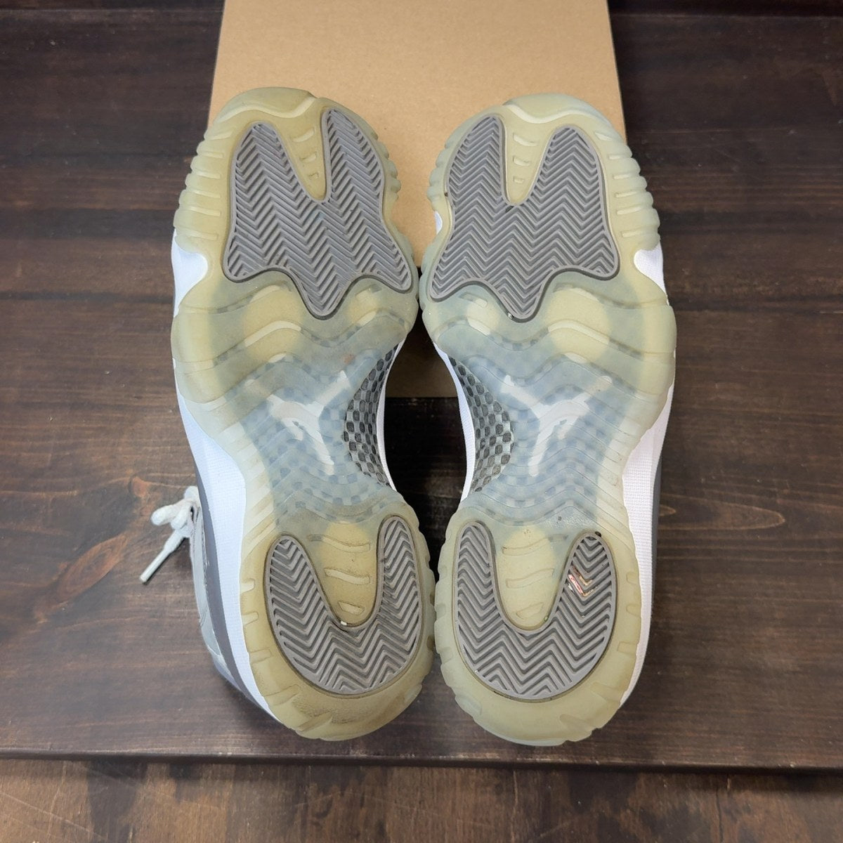 Jordan 11 Retro Cool Grey (2021) Size 9 (Pre-Owned) - Image 7