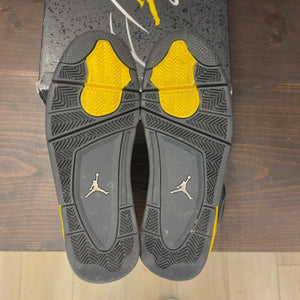 Jordan 4 Retro Thunder (2023) Size 10 (Pre-Owned) - aux