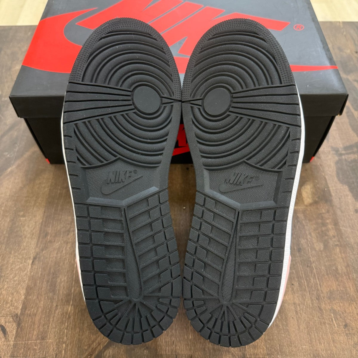 Jordan 1 Low OG Bleached Coral Size 13 (Pre-Owned) - Image 7