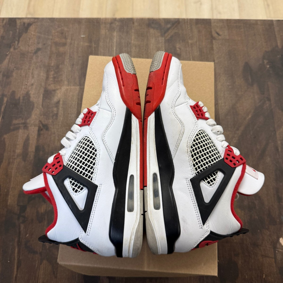 Jordan 4 Retro Fire Red (2020) Size 8 (Pre-Owned) - Image 4
