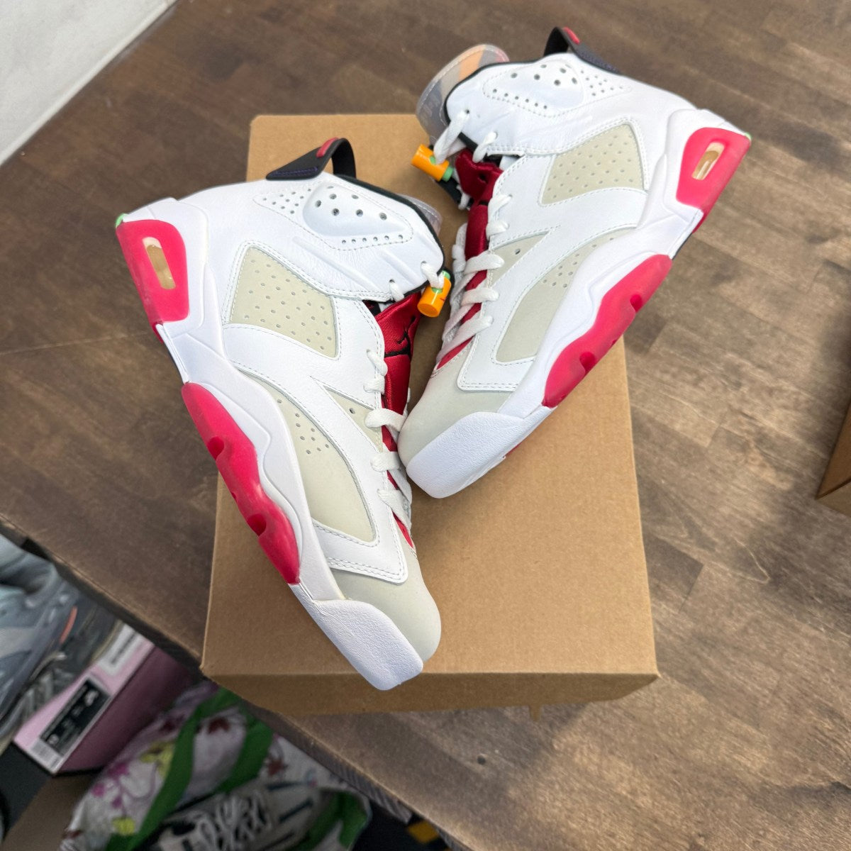 Jordan 6 Retro Hare Size 8 (Pre-Owned) - Image 1