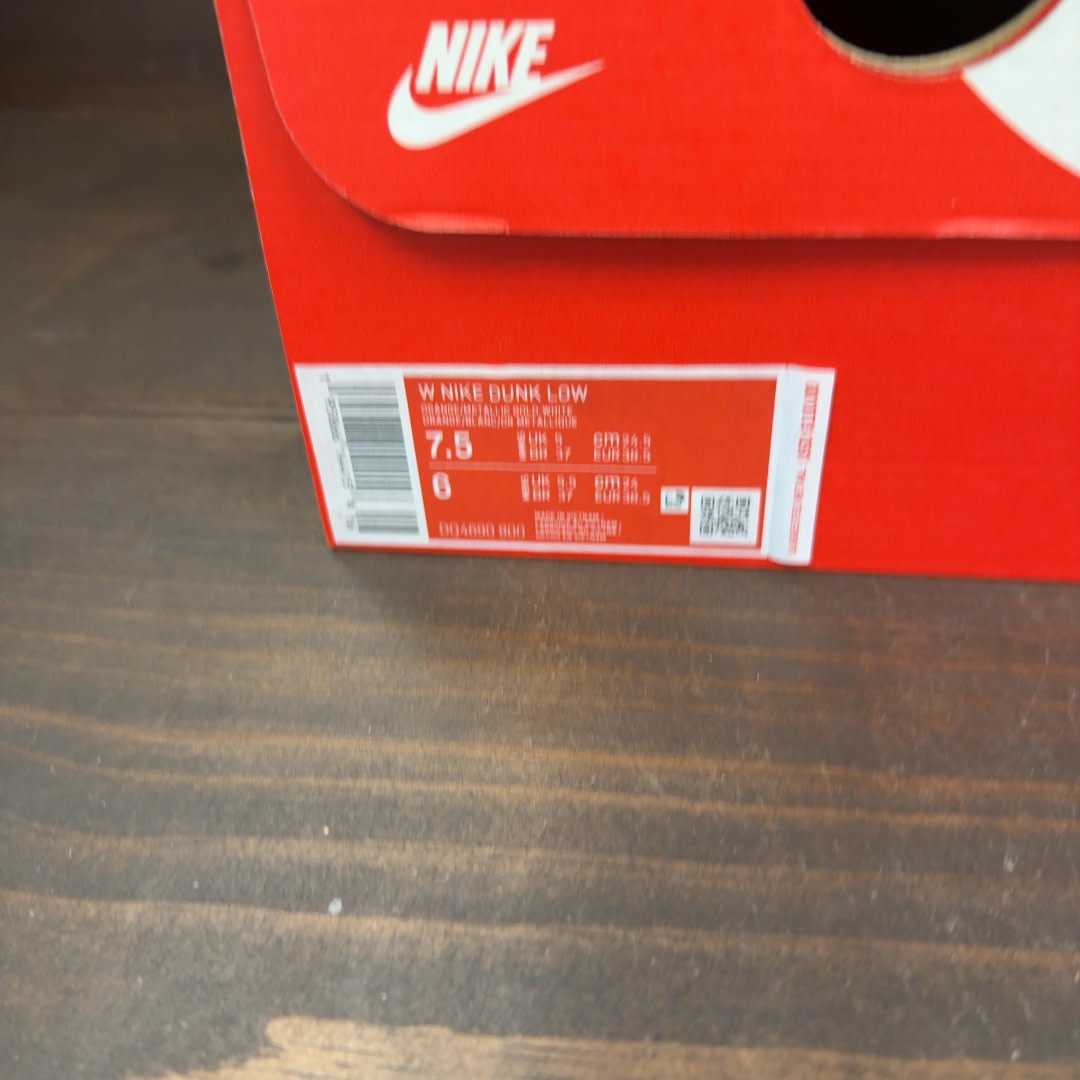 Nike Dunk Low University Gold (Women's) Size 7.5W (Pre-Owned)