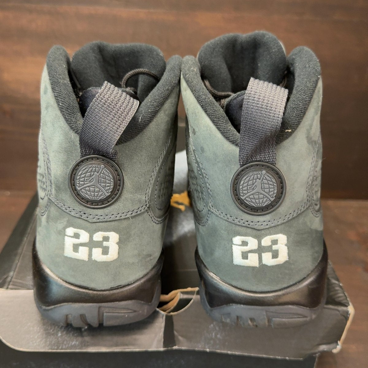 Jordan 9 Retro Anthracite Size 8.5 (Pre-Owned) - aux