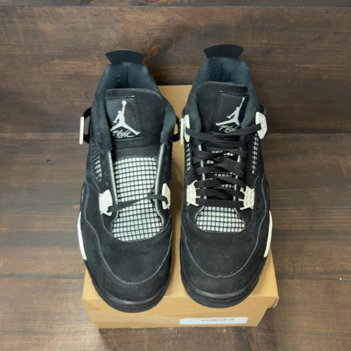 Jordan 4 Retro White Thunder Size 10.5 (Pre-Owned) - Image 3