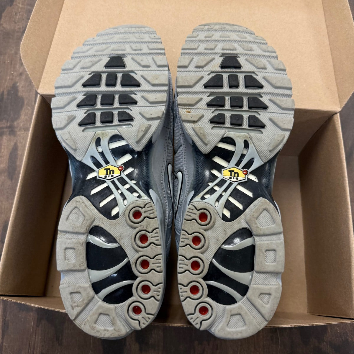 Nike Air Max Plus Wolf Grey Size 13 (Pre-Owned) - Image 6
