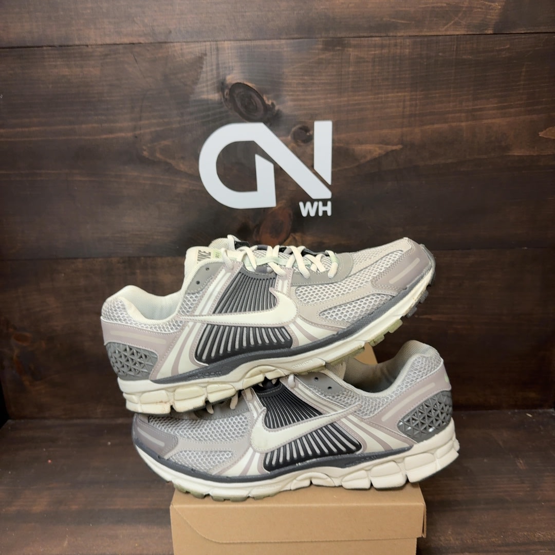 Nike Zoom Vomero 5 Cobblestone Flat Pewter (Women's) Size 13.5W (Pre-Owned) - Image 1