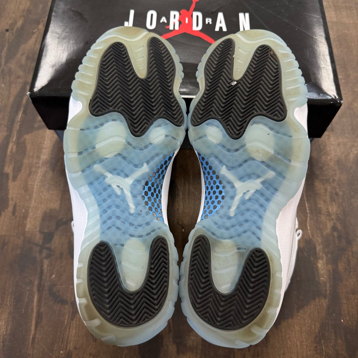 Jordan 11 Retro Legend Blue (2024) - Image 6