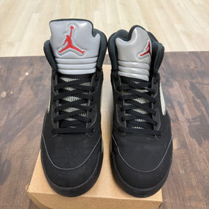 Jordan 5 Retro Black Metallic (2016) Size 13 (Pre-Owned) - Image 2