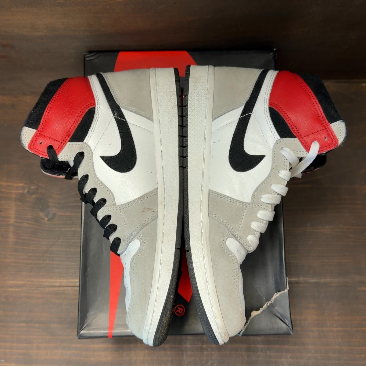 Jordan 1 Retro High Light Smoke Grey Size 8.5 (Pre-Owned) - aux
