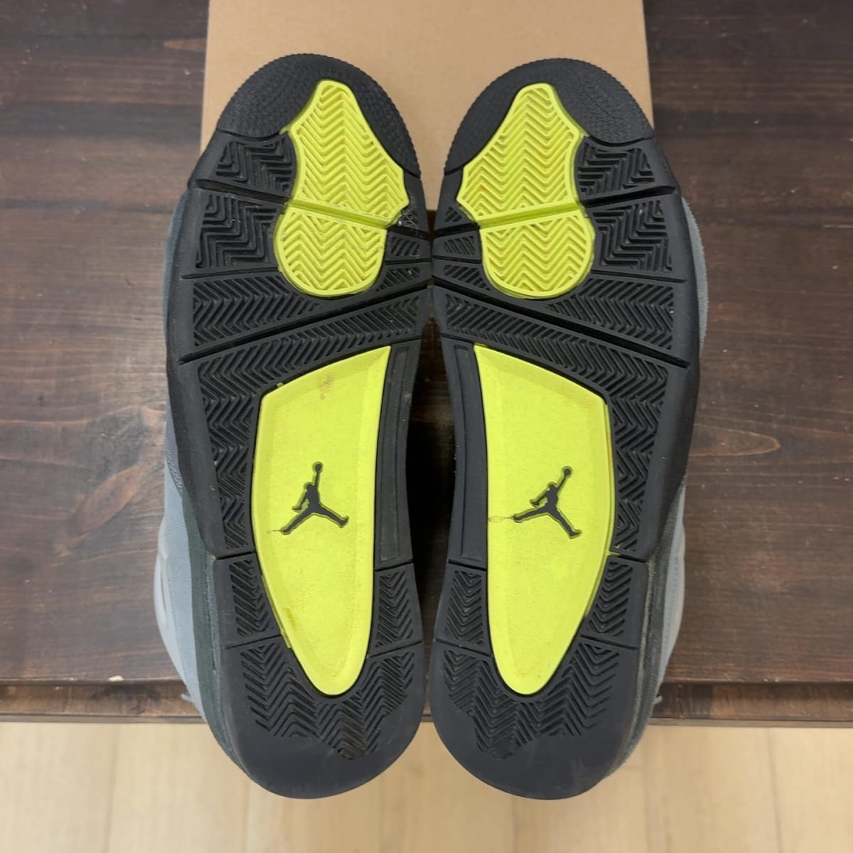 Jordan 4 Retro SE 95 Neon Size 13 (Pre-Owned) - aux
