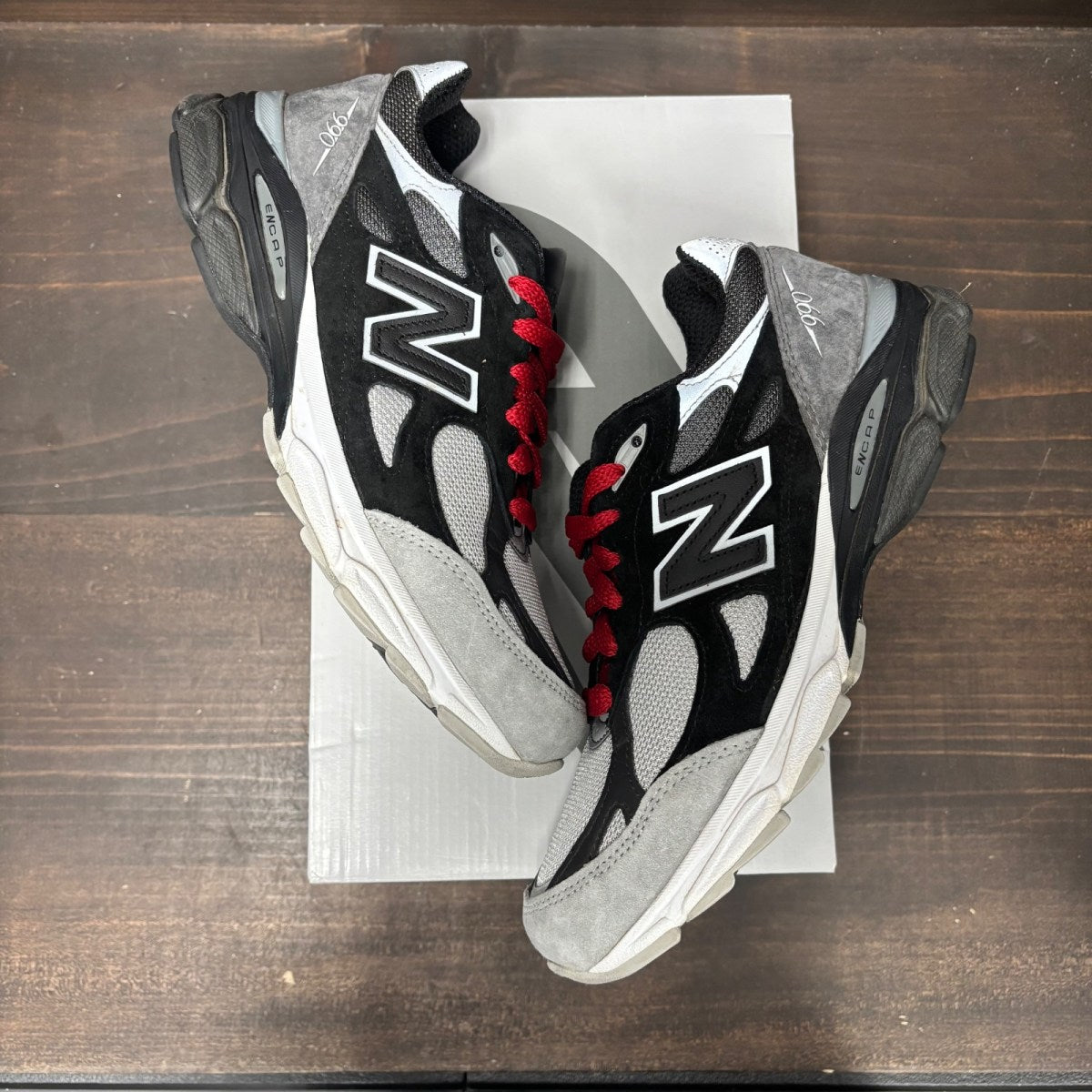 New Balance 990v3 MiUSA DTLR GR3YSCALE Size 8.5 (Pre-Owned) - Image 2