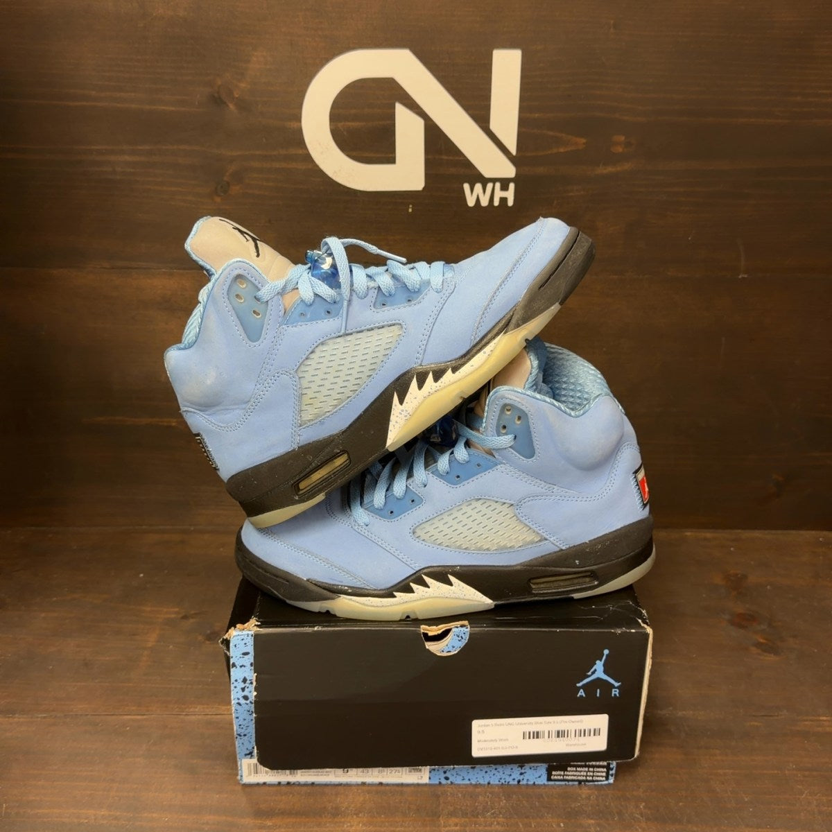 Jordan 5 Retro UNC University Blue - Image 1