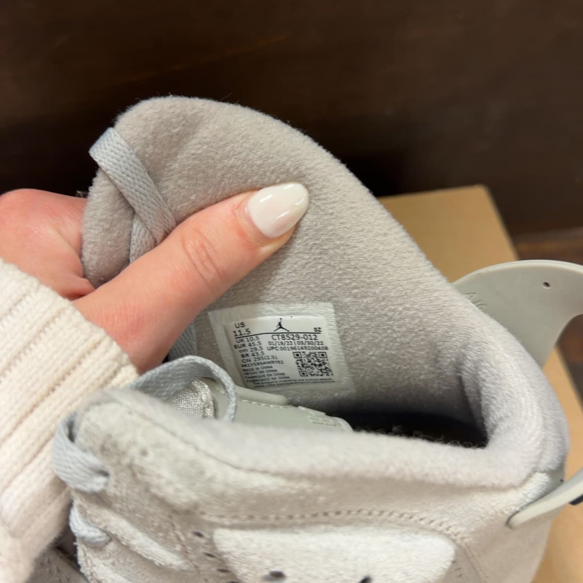 Jordan 6 Retro Georgetown (2022) Size 11.5 (Pre-Owned) - aux