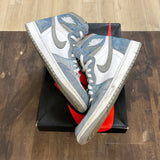 Jordan 1 Retro High OG Hyper Royal - Image 1