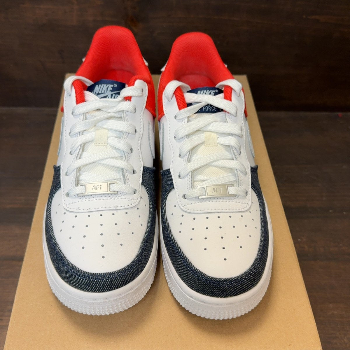 Nike Air Force 1 Low LV8 USA (GS) Size 5.5Y (Pre-Owned) - Image 3
