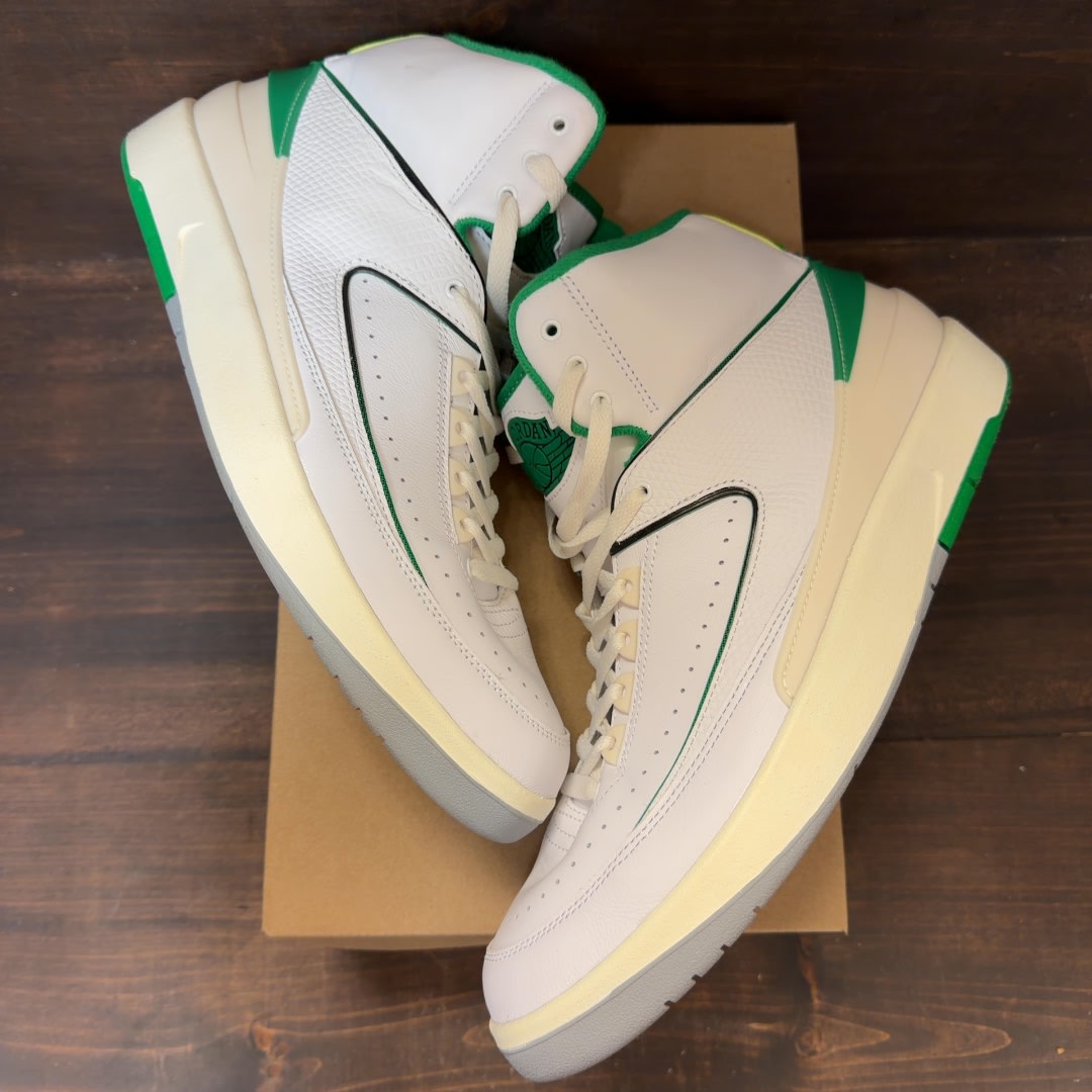 Jordan 2 Retro Lucky Green Size 12 (Pre-Owned) - Image 2