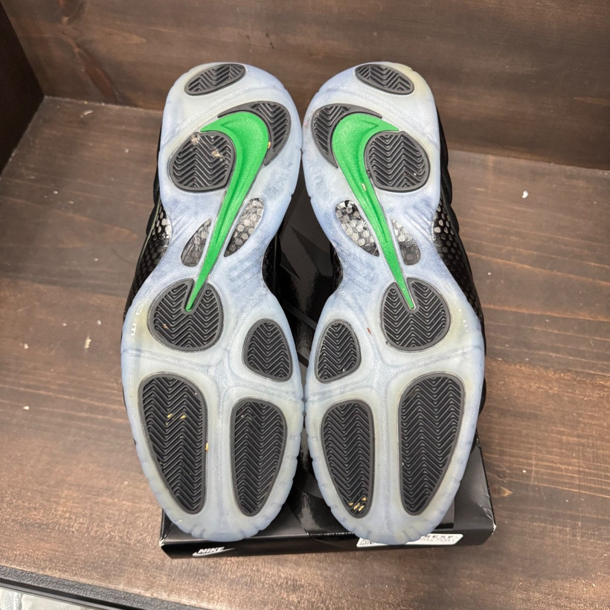 Nike Air Foamposite Pro Pine Green (2025) - Image 6