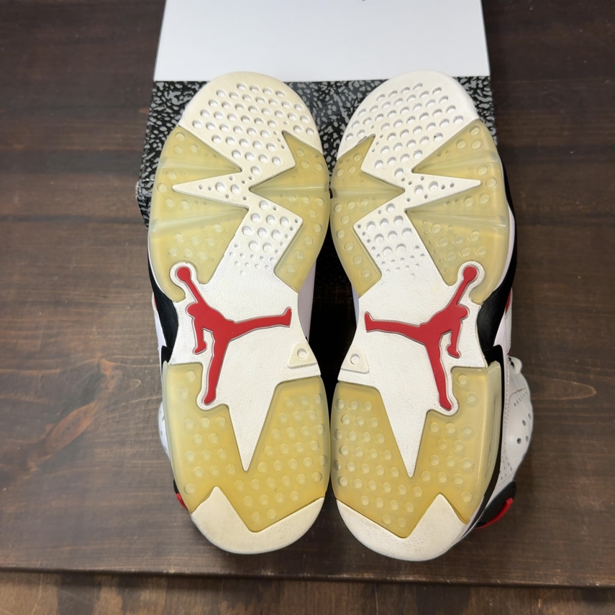 Jordan 6 Retro Carmine (2021) Size 8 (Pre-Owned) - Image 6