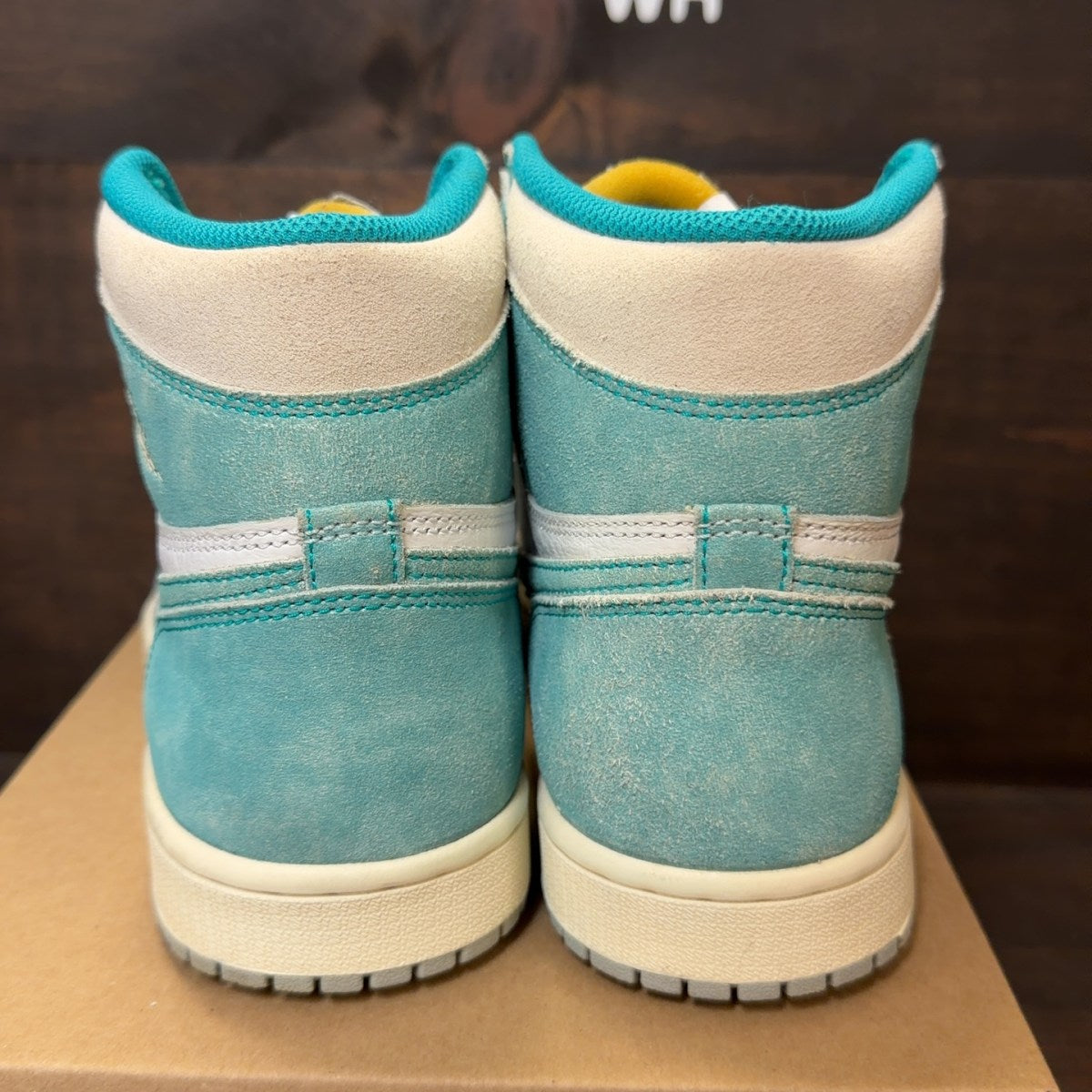 Jordan 1 Retro High Turbo Green Size 8 (Pre-Owned) - Image 4