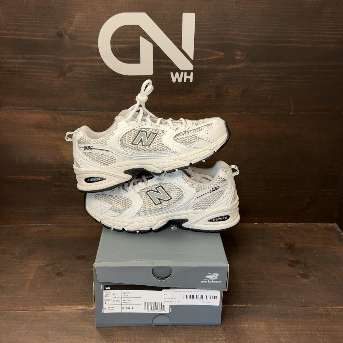 New Balance 530 White Silver Metallic Black Sole Size 6.5 (Pre-Owned) - Image 1