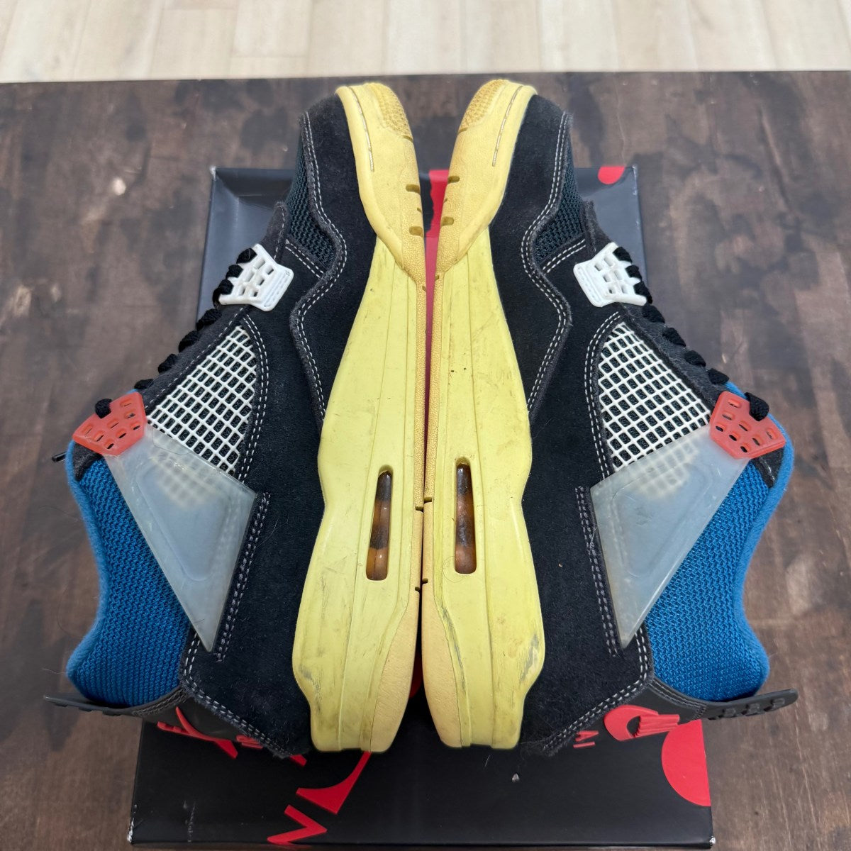 Jordan 4 Retro Union Off Noir Size 9.5 (Pre-Owned) - Image 5