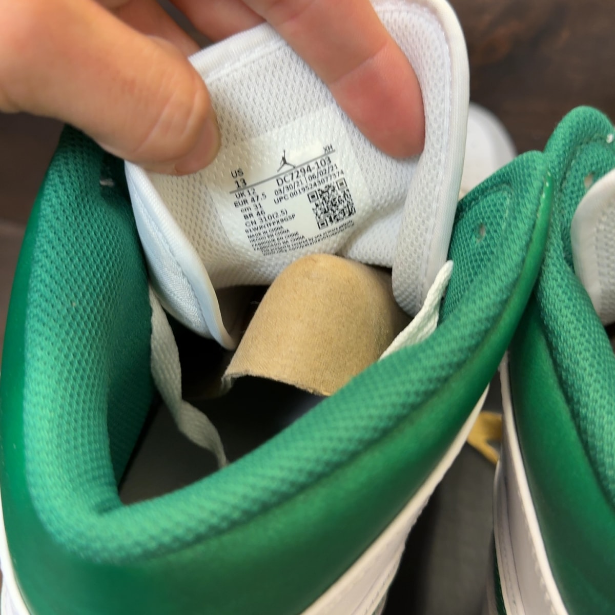 Jordan 1 Mid SE Grey Green - Image 7