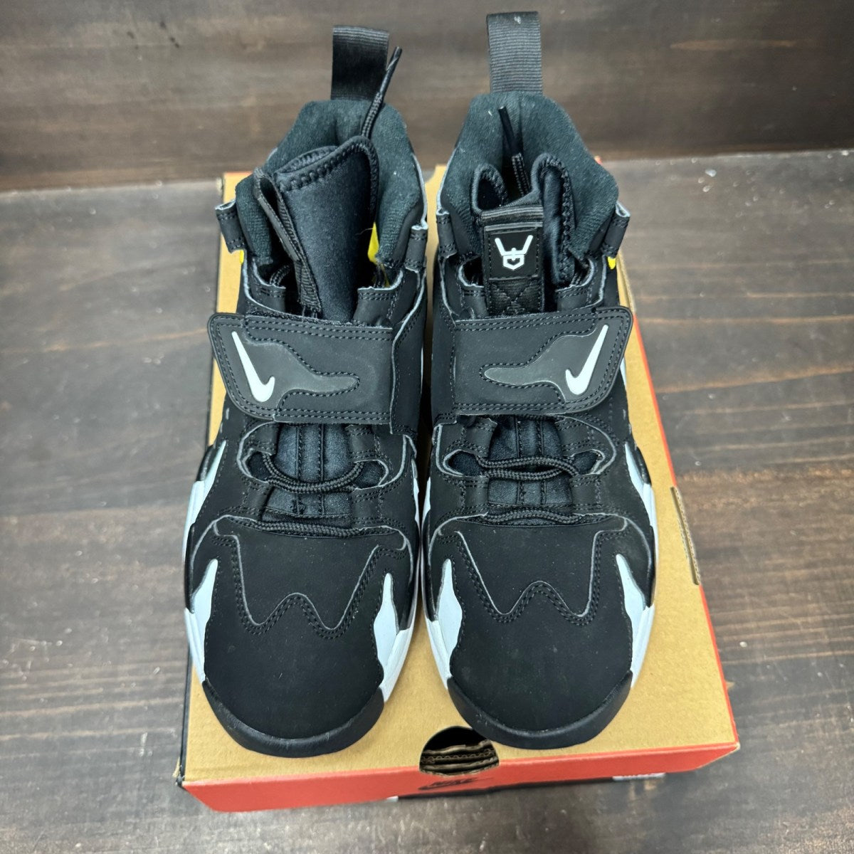 Nike Air DT Max '96 Black White (2024) Size 7 (Pre-Owned) - side