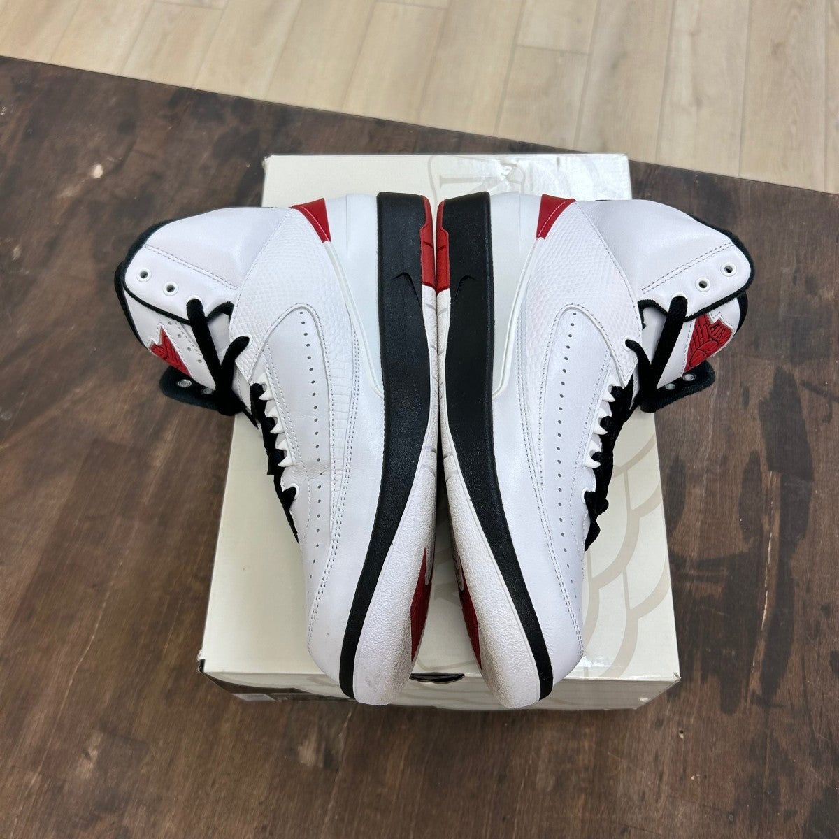 Jordan 2 Retro OG Chicago (2022) (Women's) - Image 3