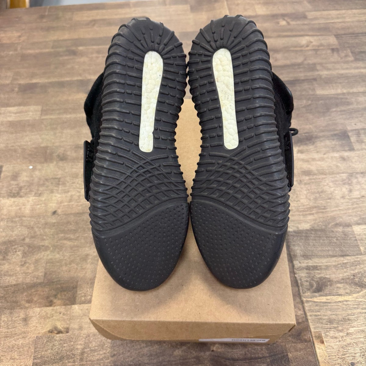 adidas Yeezy Boost 750 Triple Black Size 9 (Pre-Owned) - Image 4