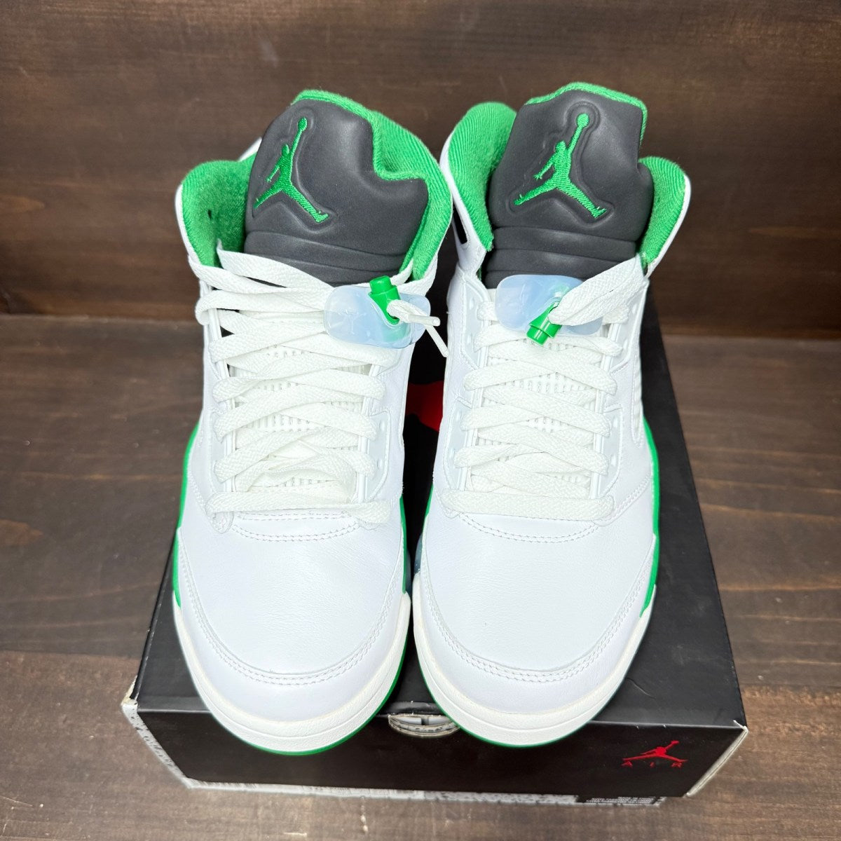 Jordan 5 Retro Lucky Green (Women's) - Image 2