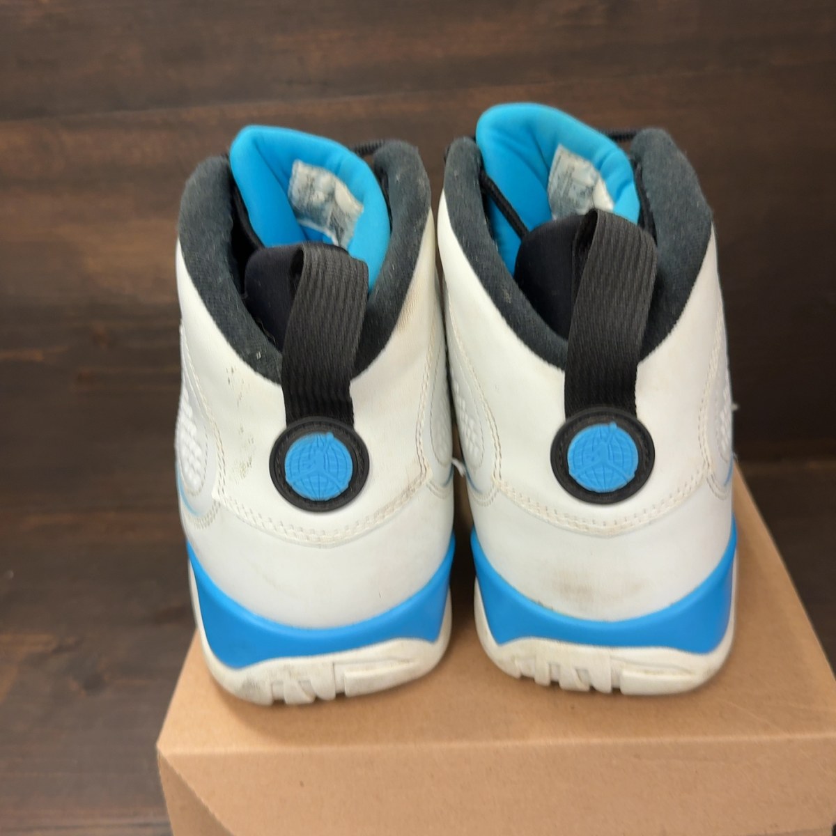 Jordan 9 Retro Powder Blue (2024) Size 13 (Pre-Owned) - Image 4