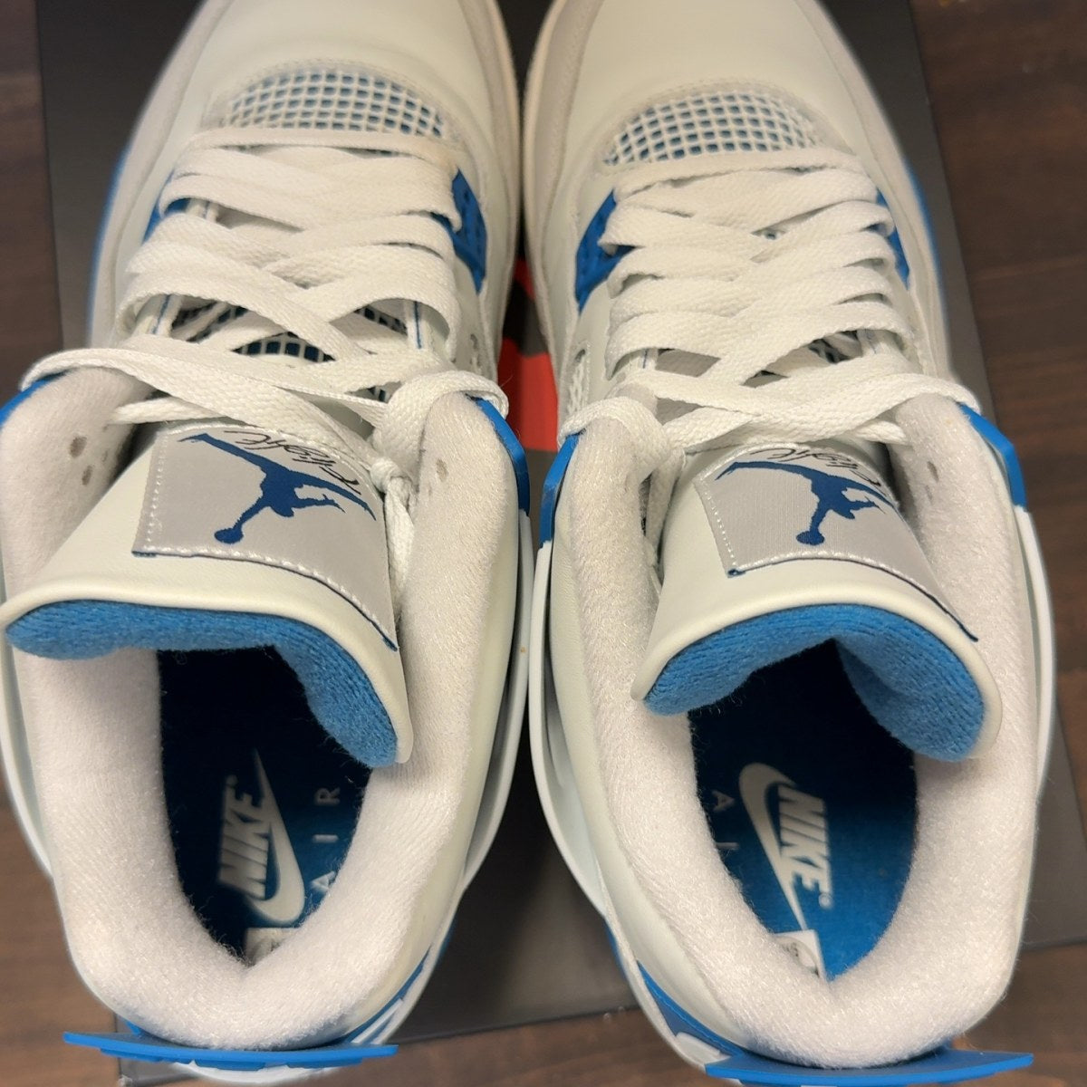 Jordan 4 Retro Military Blue (2024) Size 11 (Pre-Owned)