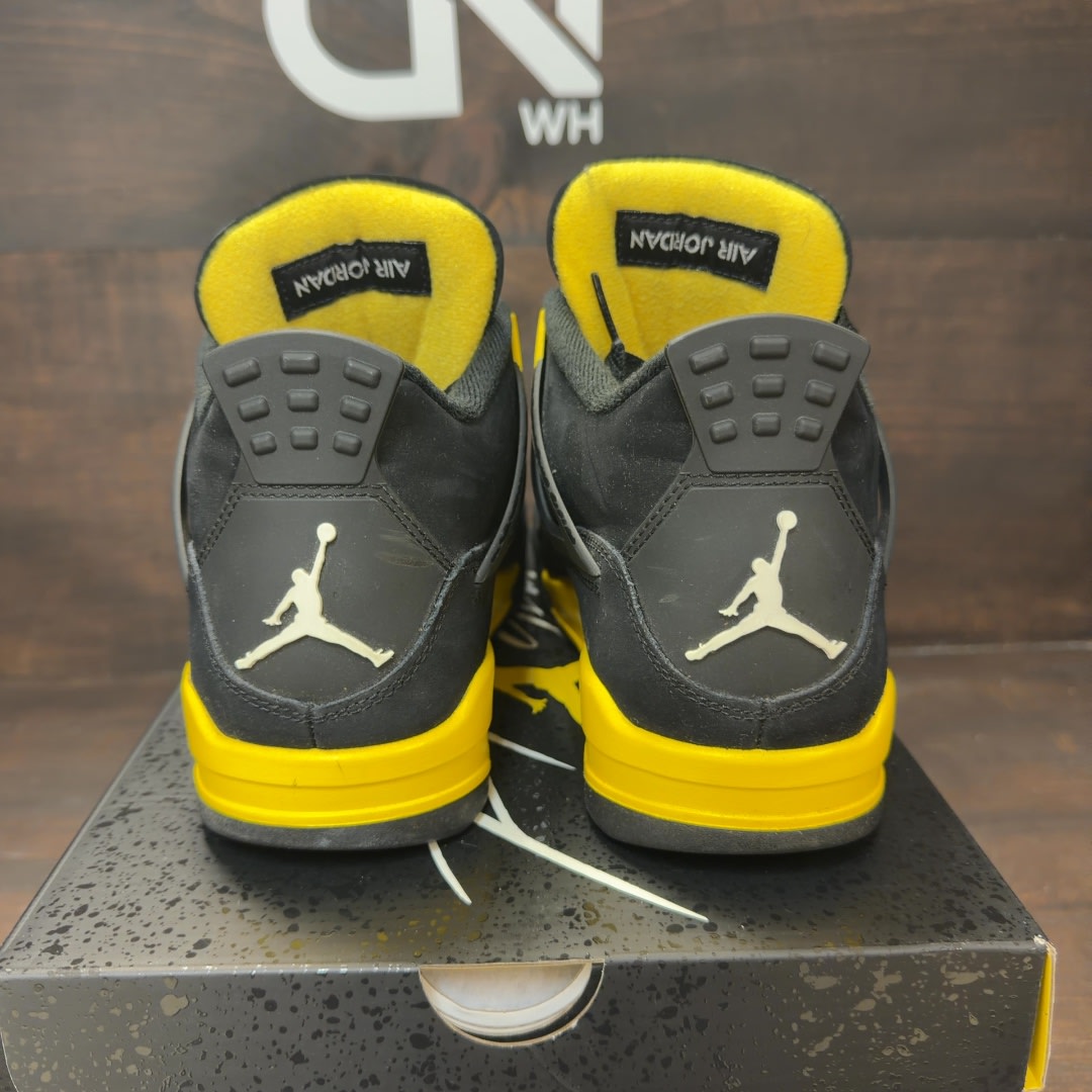 Jordan 4 Retro Thunder (2023) - Image 4