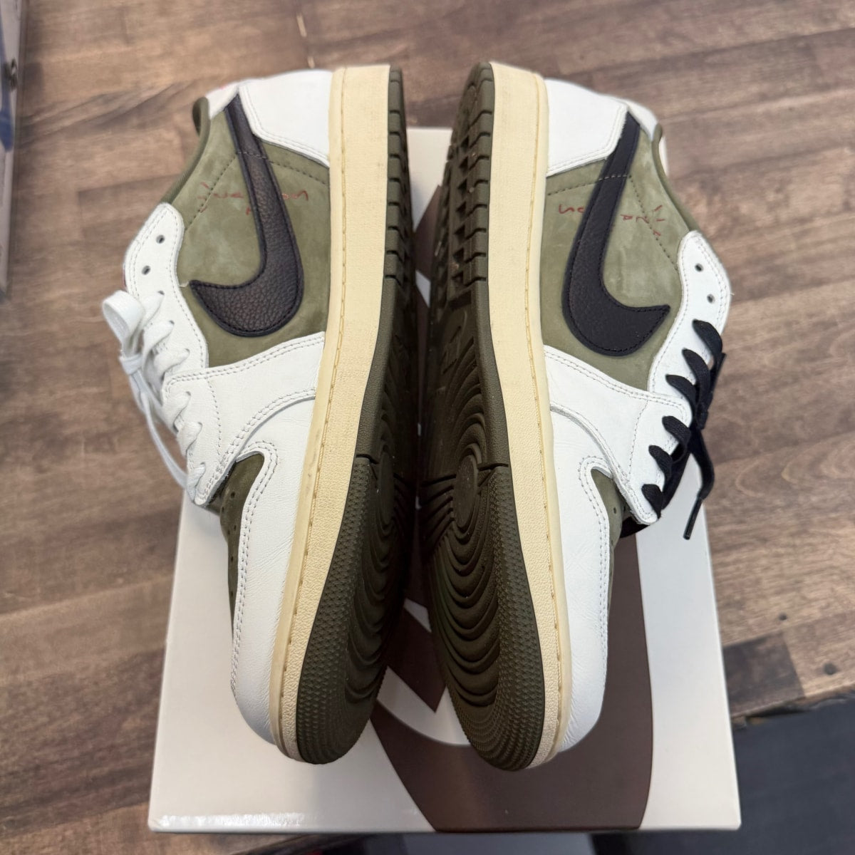 Jordan 1 Retro Low OG SP Travis Scott Medium Olive - Image 5