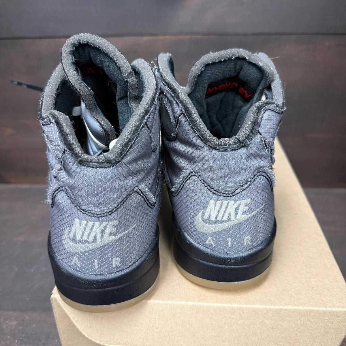 Jordan 5 Retro Off-White Muslin Size 9 (Pre-Owned) - sole