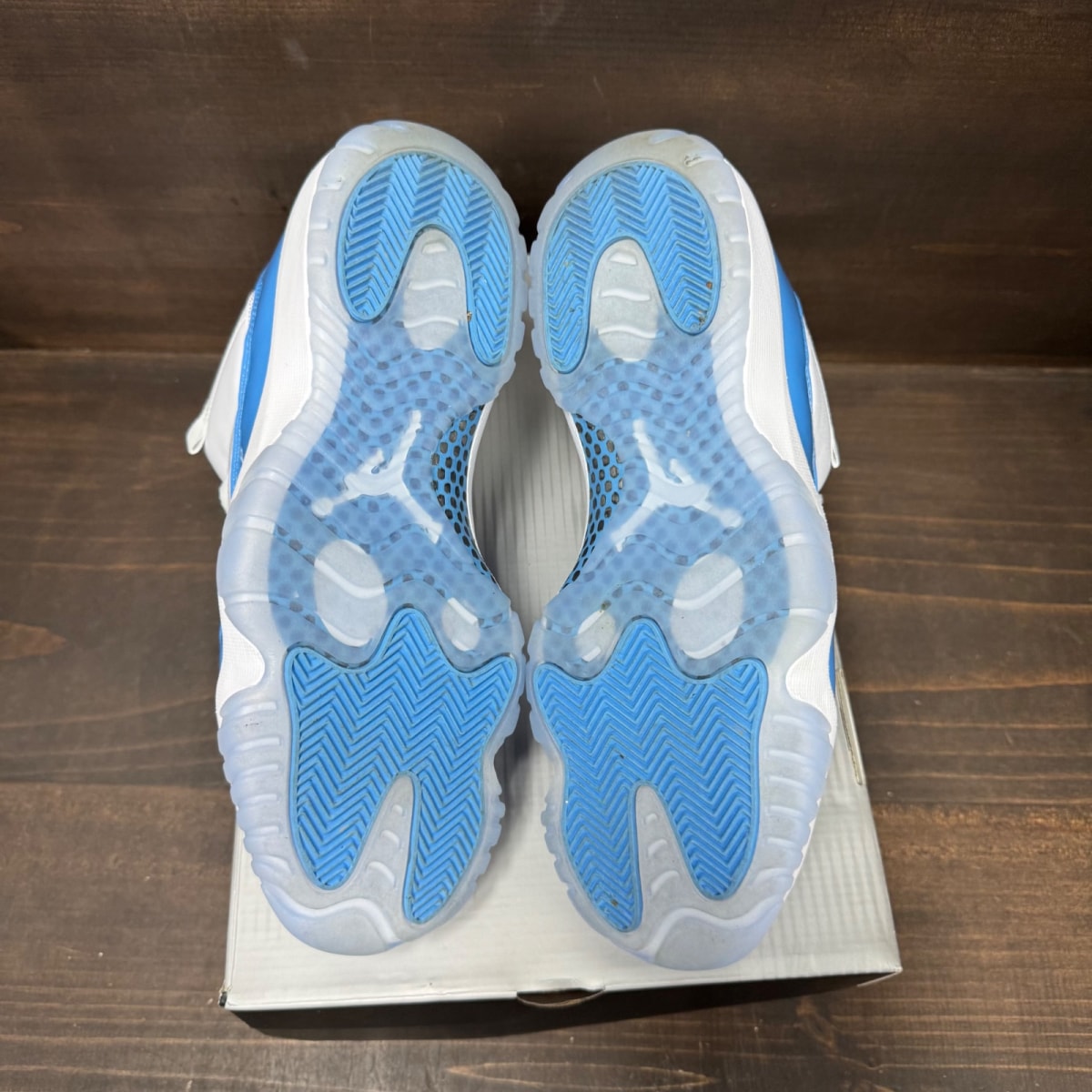 Jordan 11 Retro Low University Blue (2026) - Image 6