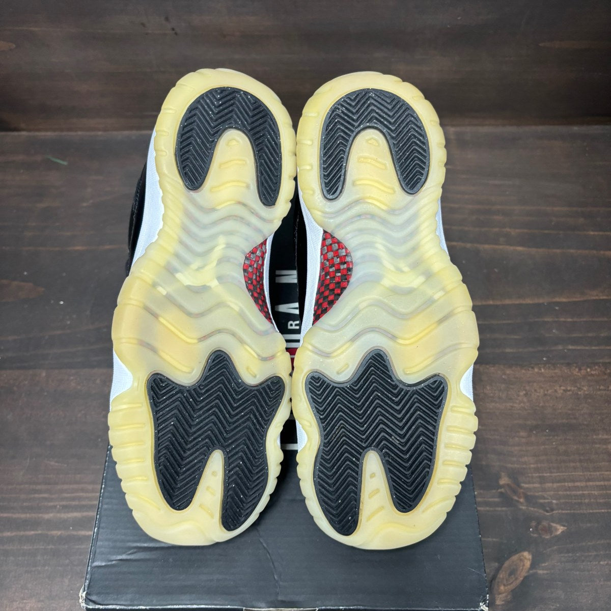 Jordan 11 Retro Low 72-10 (GS) - Image 6