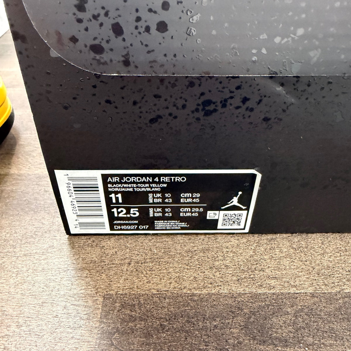 Jordan 4 Retro Thunder (2023) - Image 6